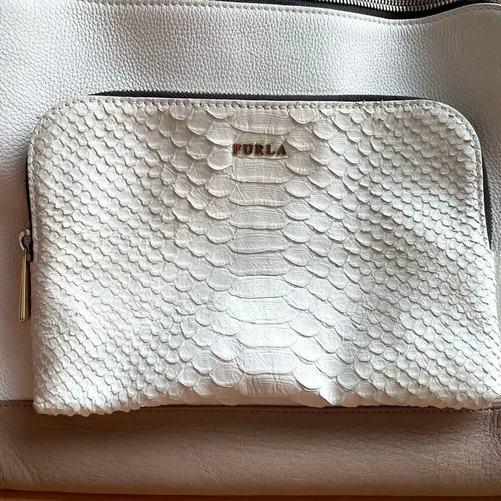 NWOT Furla FRIDA calf Leather Satchel, Dust Bag, Rare, Msrp $548 MINT - Picture 9 of 12
